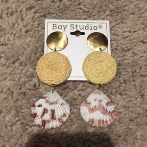Sale!🎄🎁NWT Bay Studio earrings